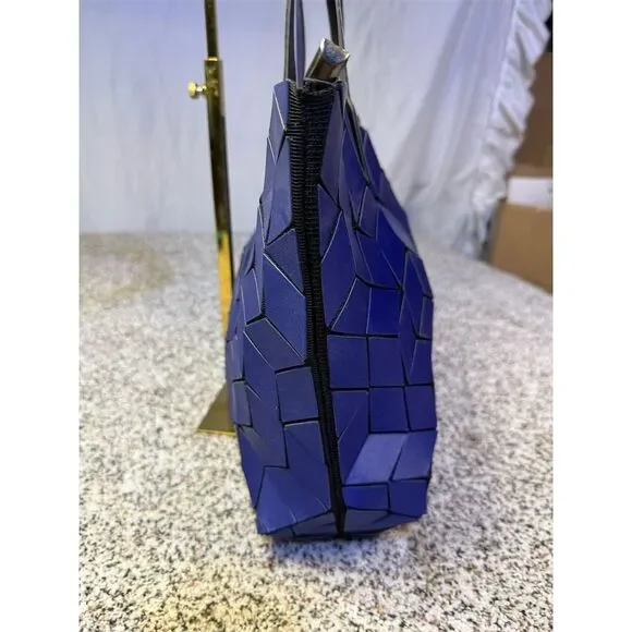 Emilio Pepe Women's Blue Geometric Lattice Tote Bag - Picture 4 of 12